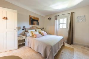 Foto dalla galleria di Le Mas Silvestre a Saint-Saturnin-lès-Apt Altre 89 foto