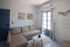 Posedenie v ubytovaní THALASSA Seafront Superb 1BD house in Naousa