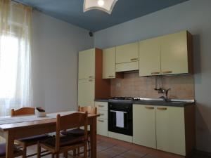 Kuchyň nebo kuchyňský kout v ubytování Le Marche Huis