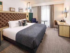 Postel nebo postele na pokoji v ubytování Mercure Oxford Hawkwell House Hotel