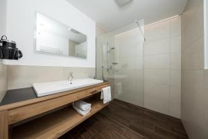 Fotografie z fotogalerie ubytování Hotel Landgasthof Weingut Seeperle v destinaci Caldaro + 31 fotografií