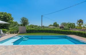 Bazén v ubytovaní Holiday House Vita alebo v jeho blízkosti