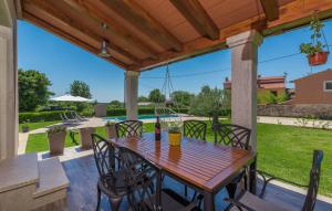 Vonkajšia záhrada v ubytovaní Holiday House Vita