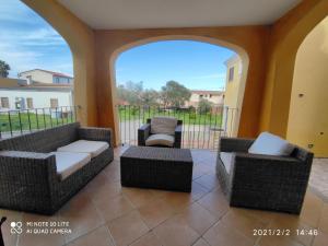 A seating area at bilocale Murta Maria vacanze