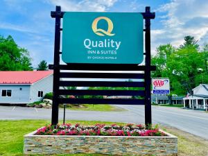 a sign for a utility in the middle of a street at Quality Inn & Suites in Lincoln