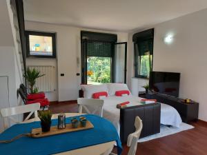 TV a/nebo společenská místnost v ubytování Bnbook The terminal - 2 bedrooms apartment