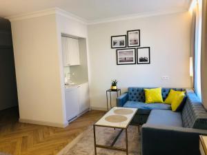 Kuchnia lub aneks kuchenny w obiekcie Luxury Apartments in Residence Maritime