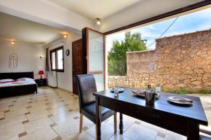 A bed or beds in a room at Golden fox Villa