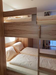 Postel nebo postele na pokoji v ubytování Ferienwohnung Ski-Hans