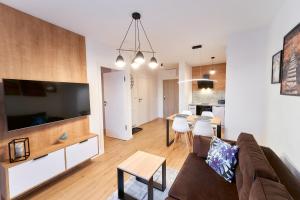 Kuchyňa alebo kuchynka v ubytovaní LAGUNA Apartament Polanica Residence 45