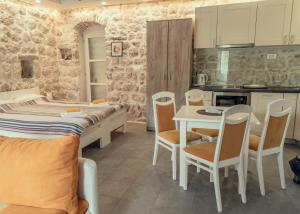 Gallery image of Sunny Port Apartment & Rooms in Perast