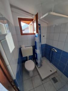 Koupelna v ubytování Apartmani Toni - Kućica