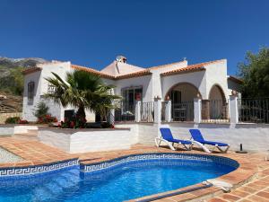 Bazén v ubytování Casa Soleada Holiday Fully private Villa nebo v jeho okolí
