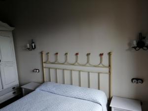 Cama o camas de una habitación en Room in BB - Angelas Garden Inn