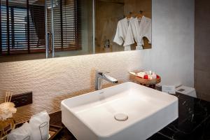 Bany a Jamahkiri Dive Resort & Spa