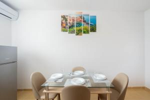 Fotografie z fotogalerie ubytování Holiday Home Drvenik v destinaci Mali Drvenik