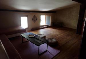 Photo de la galerie de l'établissement Montségur ARIEGE grande maison éco-rénovée, à Montségur