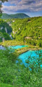 グラボヴァツにあるHouse Anitaの三つの青い湖群