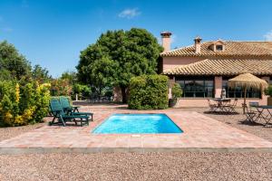 The swimming pool at or close to Casa Alta Finca El Revuelo