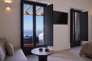 Gallery image of Brilliance Suites in Imerovigli