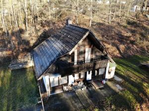 an overhead view of a house with a solar roof at Waldeck in Frankenau +15 photos