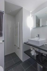 Ett badrum på Hotel Mauritz