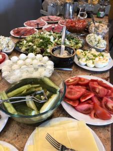 Jedlo v ubytovaní bed & breakfast alebo blízkom okolí
