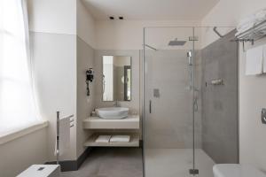 Phòng tắm tại GombitHotel