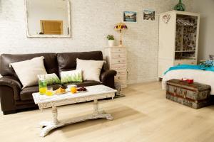 Apartamentos Rincón de Cantarranas的休息区