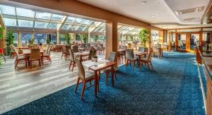 Restorāns vai citas vietas, kur ieturēt maltīti, naktsmītnē Hotel Stok