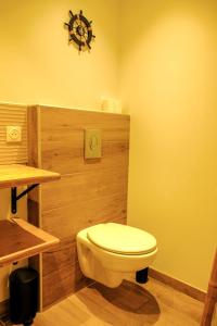 Um banheiro em Coeur Panier - Charmant T2 entièrement équipé