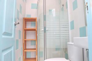 Koupelna v ubytování Habitación Cañaveral Playa Conil I