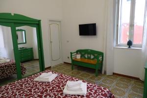Foto dalla galleria di A MENNULARA, Appartamento Taormina Centro a Taormina Altre 37 foto