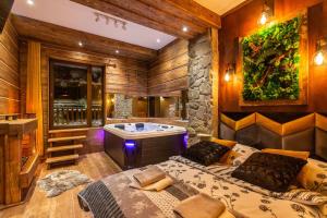 Posedenie v ubytovaní Willa Przy Dolinie Kościeliskiej - Prywatne Jacuzzi & Sauna