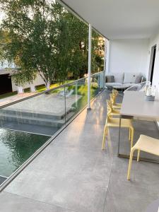 Swimming pool sa o malapit sa Einzigartiges Loft von Loftalive