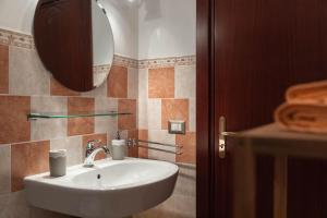 Koupelna v ubytování B&B La Mortella