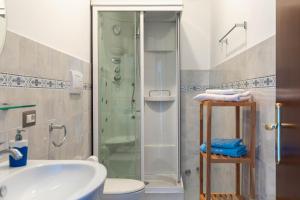 Koupelna v ubytování B&B La Mortella