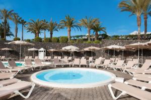 Hồ bơi trong/gần Relaxia Olivina