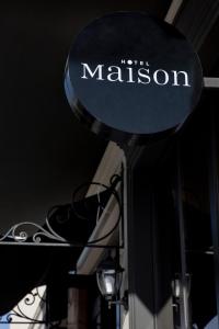 Maison的证书、奖牌、标识或其他文件
