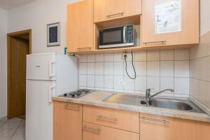 Galeriebild der Unterkunft Apartment in Orebic with sea view, balcony, air conditioning, WiFi (4934-8) in Orebić