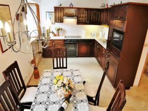 Fotografie z fotogalerie ubytování Holiday Home with Pool (4280) v destinaci Burići