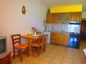 Kuchyňa alebo kuchynka v ubytovaní Apartment Przina 856-2