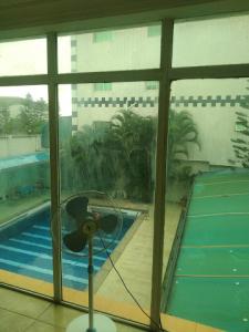 Royal View Hotel Suite内部或周边的泳池