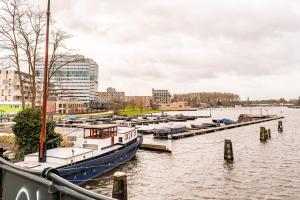 Gallery image of SWEETS - Omvalbrug in Amsterdam