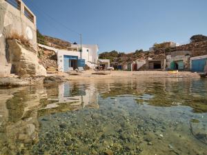 Gallery image of The Elephant Beach House in Kimolos