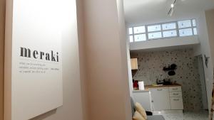 Kuchyňa alebo kuchynka v ubytovaní Habitat Nafplio bnb - Open space studio