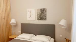 Posteľ alebo postele v izbe v ubytovaní Habitat Nafplio bnb - Open space studio