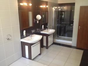Koupelna v ubytování Garni Hotel Cosmopolitan