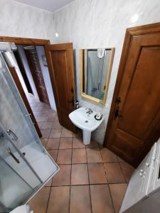 A bathroom at Casa Viduedo