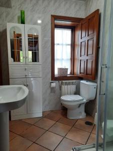 A bathroom at Casa Viduedo